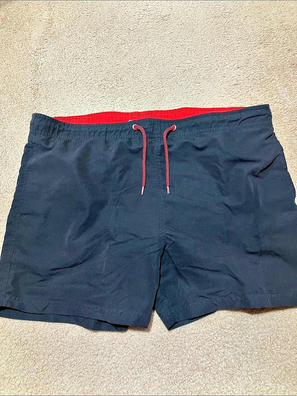 Cedarwood State Surf Men's Swim Trunks in Black & Red Size Small